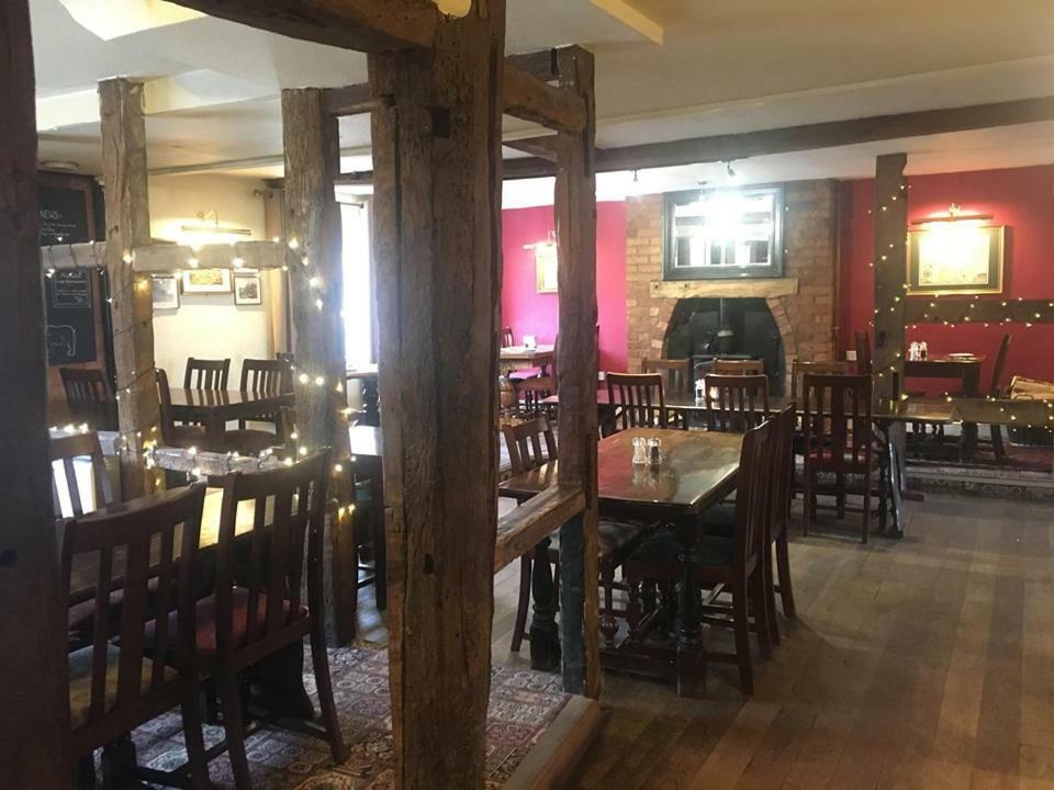 The Bear Inn Hodnet Dış mekan fotoğraf